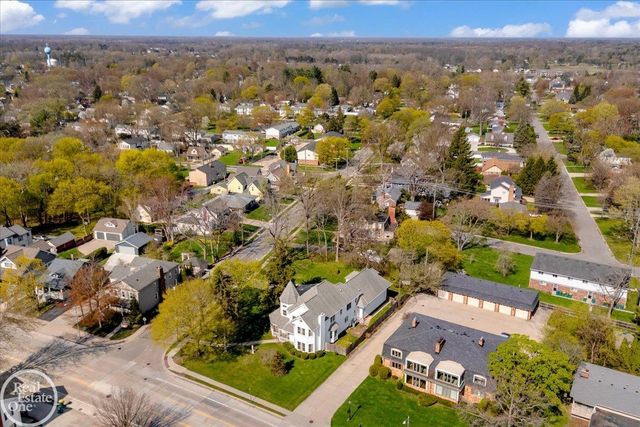 663 N Riverside Avenue, St Clair, MI 48079