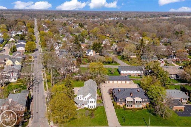 663 N Riverside Avenue, St Clair, MI 48079
