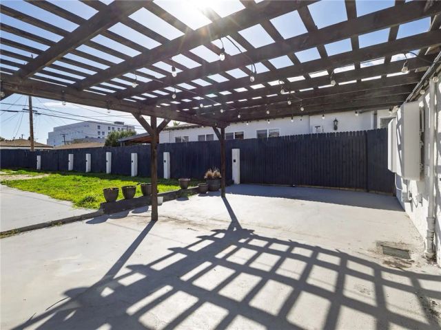 5518 W 117th Street, Hawthorne, CA 90304