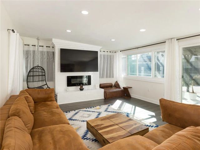 5518 W 117th Street, Hawthorne, CA 90304