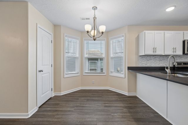 204 Woodland Valley Lane, Clarksville, TN 37040