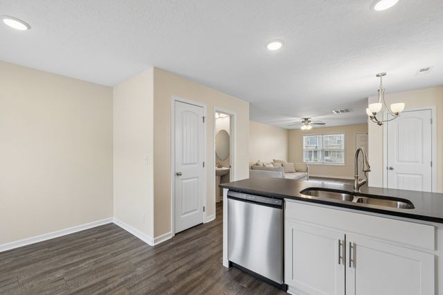 204 Woodland Valley Lane, Clarksville, TN 37040