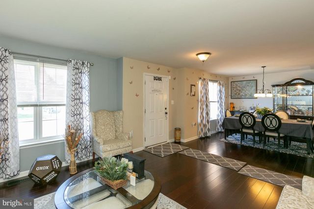 109 SEURAT LN, Martinsburg, WV 25403