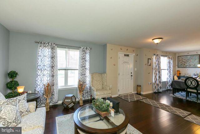 109 SEURAT LN, Martinsburg, WV 25403