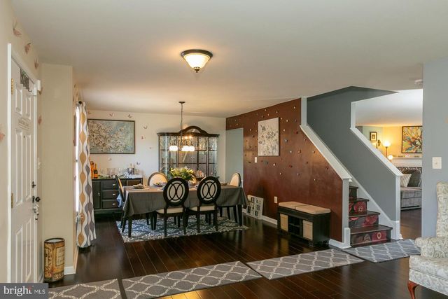 109 SEURAT LN, Martinsburg, WV 25403