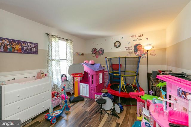 109 SEURAT LN, Martinsburg, WV 25403