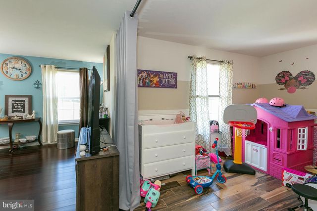 109 SEURAT LN, Martinsburg, WV 25403