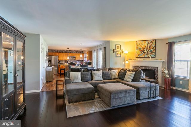 109 SEURAT LN, Martinsburg, WV 25403
