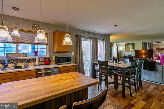 109 SEURAT LN, Martinsburg, WV 25403