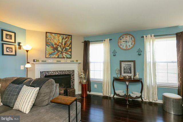 109 SEURAT LN, Martinsburg, WV 25403