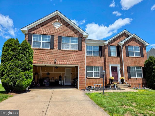 109 SEURAT LN, Martinsburg, WV 25403