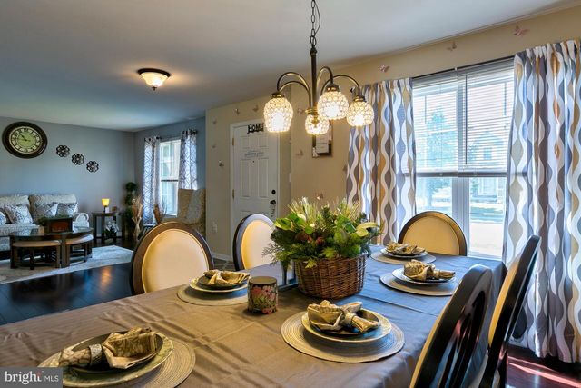 109 SEURAT LN, Martinsburg, WV 25403