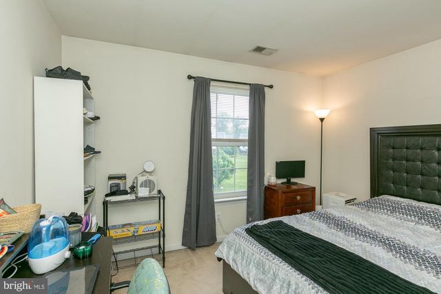 109 SEURAT LN, Martinsburg, WV 25403