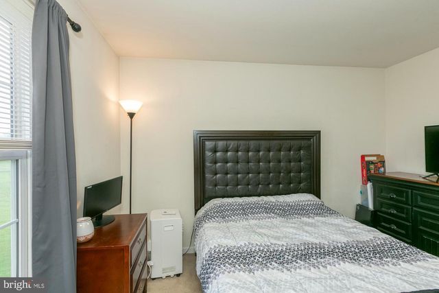 109 SEURAT LN, Martinsburg, WV 25403