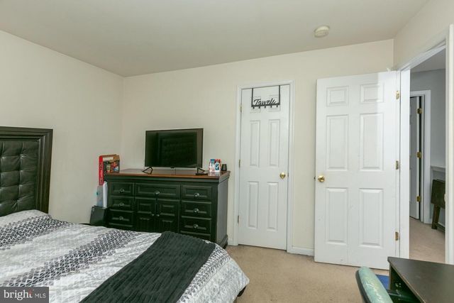 109 SEURAT LN, Martinsburg, WV 25403