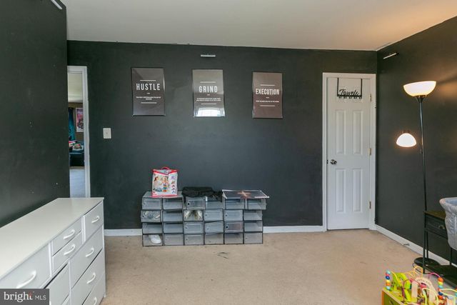 109 SEURAT LN, Martinsburg, WV 25403