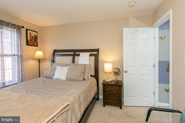 109 SEURAT LN, Martinsburg, WV 25403