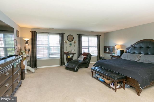 109 SEURAT LN, Martinsburg, WV 25403