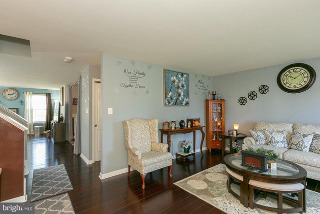 109 SEURAT LN, Martinsburg, WV 25403