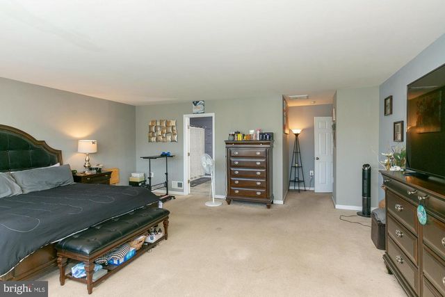 109 SEURAT LN, Martinsburg, WV 25403