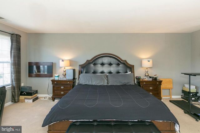 109 SEURAT LN, Martinsburg, WV 25403