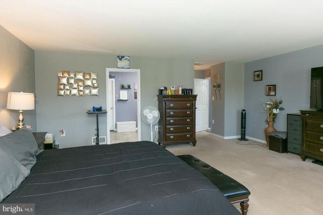 109 SEURAT LN, Martinsburg, WV 25403