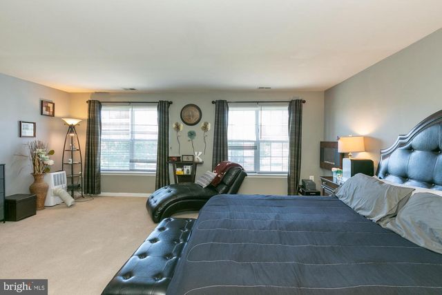 109 SEURAT LN, Martinsburg, WV 25403