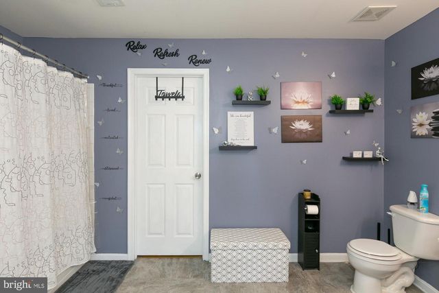 109 SEURAT LN, Martinsburg, WV 25403
