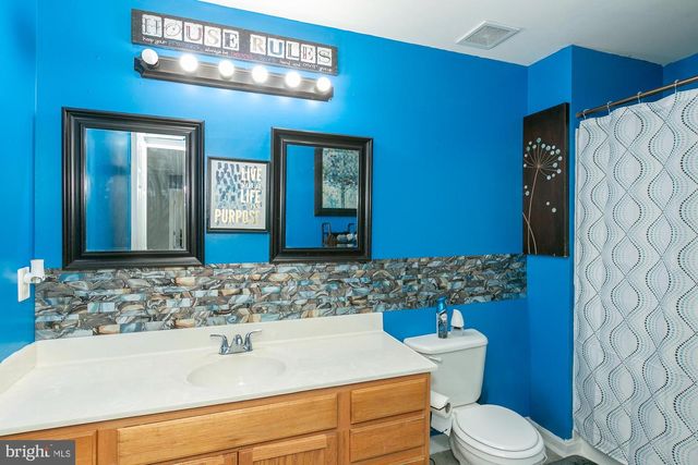 109 SEURAT LN, Martinsburg, WV 25403
