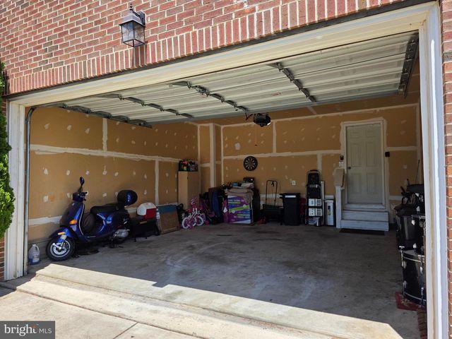 109 SEURAT LN, Martinsburg, WV 25403