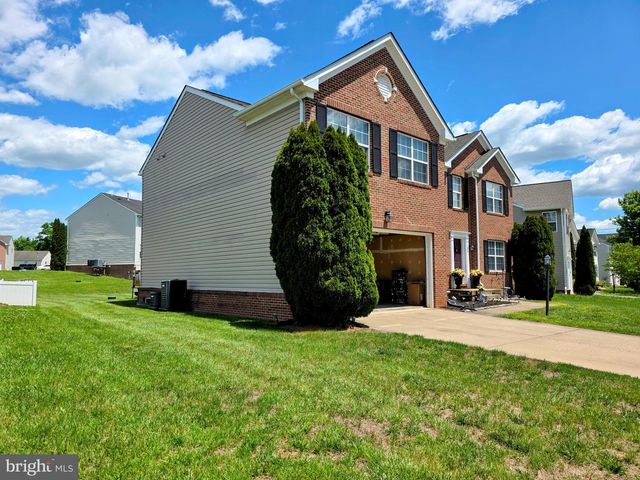 109 SEURAT LN, Martinsburg, WV 25403