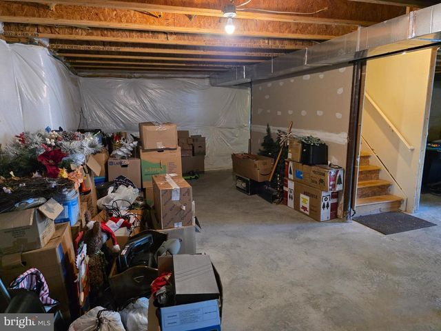 109 SEURAT LN, Martinsburg, WV 25403