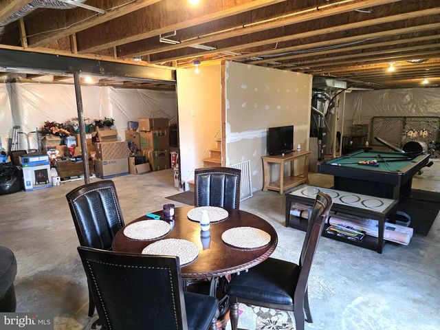 109 SEURAT LN, Martinsburg, WV 25403