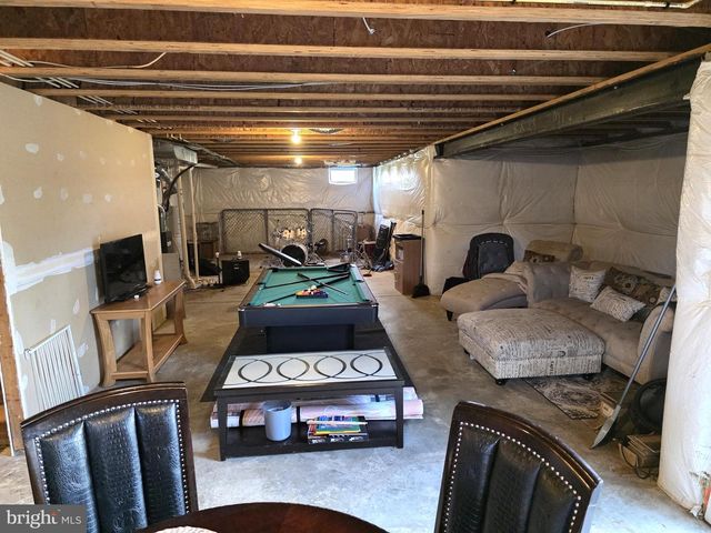 109 SEURAT LN, Martinsburg, WV 25403