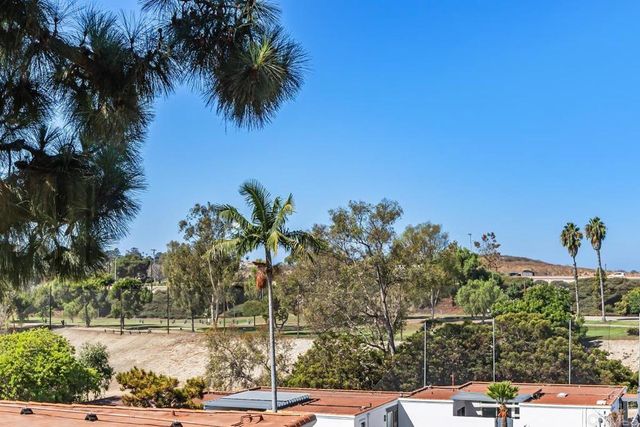 3621 Vista Campana S 105, Oceanside, CA 92057