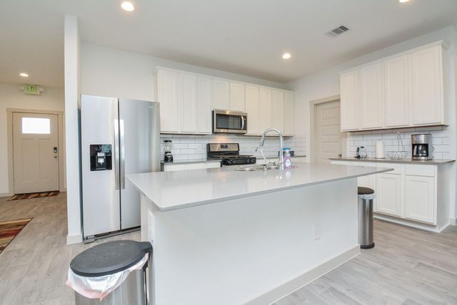 7326 Marina Heights Way, Rosenberg, TX 77469