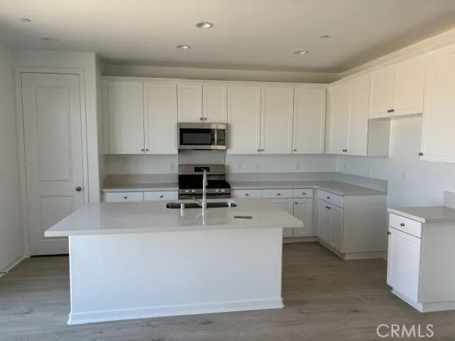 8834 Waltham, Hesperia, CA 92344