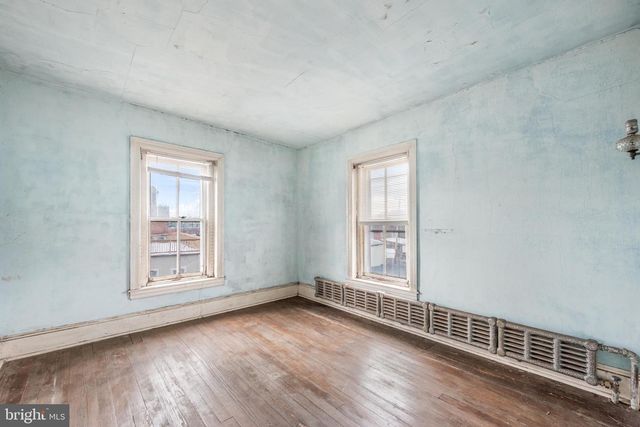 33 W 2ND ST, Lansdale, PA 19446