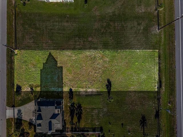 18703 Shaman Drive, Galveston, TX 77554