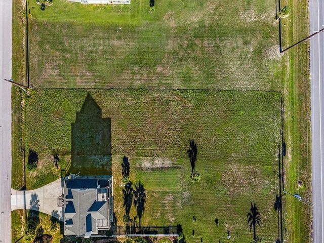 18703 Shaman Drive, Galveston, TX 77554