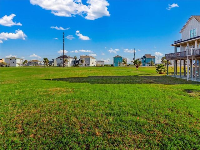 18703 Shaman Drive, Galveston, TX 77554