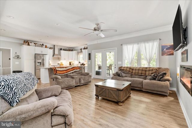 160 CAMP DAVID CT, Linden, VA 22642