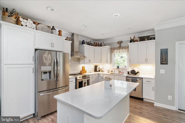 160 CAMP DAVID CT, Linden, VA 22642