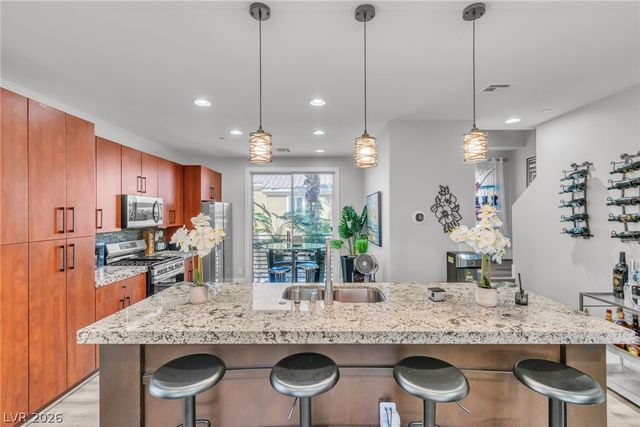 9050 West Tropicana Avenue 1102, Las Vegas, NV 89147