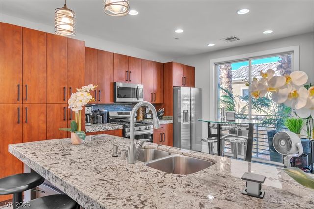 9050 West Tropicana Avenue 1102, Las Vegas, NV 89147
