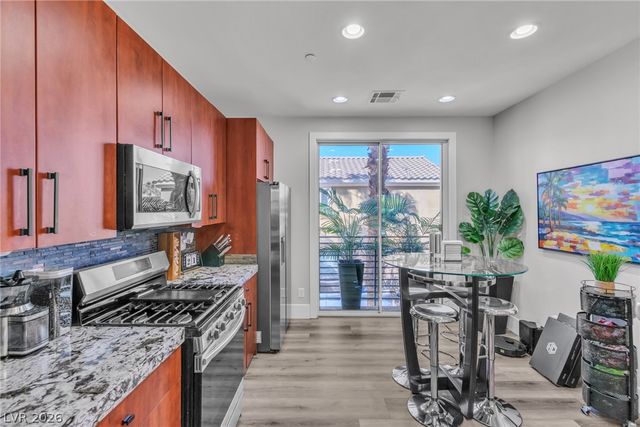 9050 West Tropicana Avenue 1102, Las Vegas, NV 89147