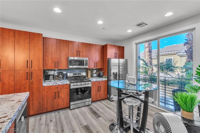 9050 West Tropicana Avenue 1102, Las Vegas, NV 89147