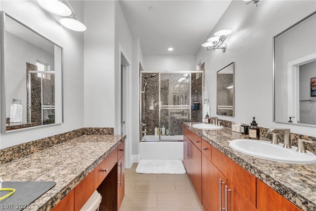 9050 West Tropicana Avenue 1102, Las Vegas, NV 89147