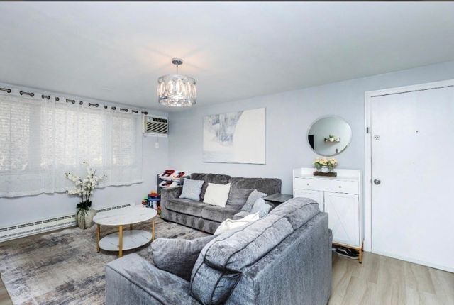 120 Parker St 22, Acton, MA 01720