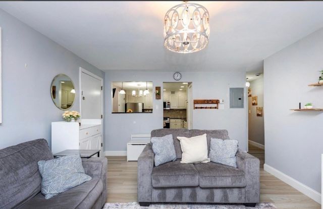 120 Parker St 22, Acton, MA 01720